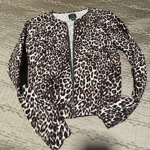Guess. Animal print zippered jacket. Leopard print. size XS